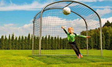 Interlocking tiles for artificial turf