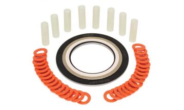 Insulation kit for flange joints